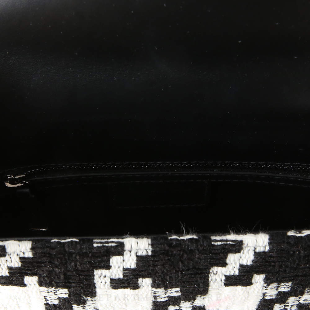 CHRISTIAN DIOR(USED)크리스찬디올 트위드 카로 스몰 체인백